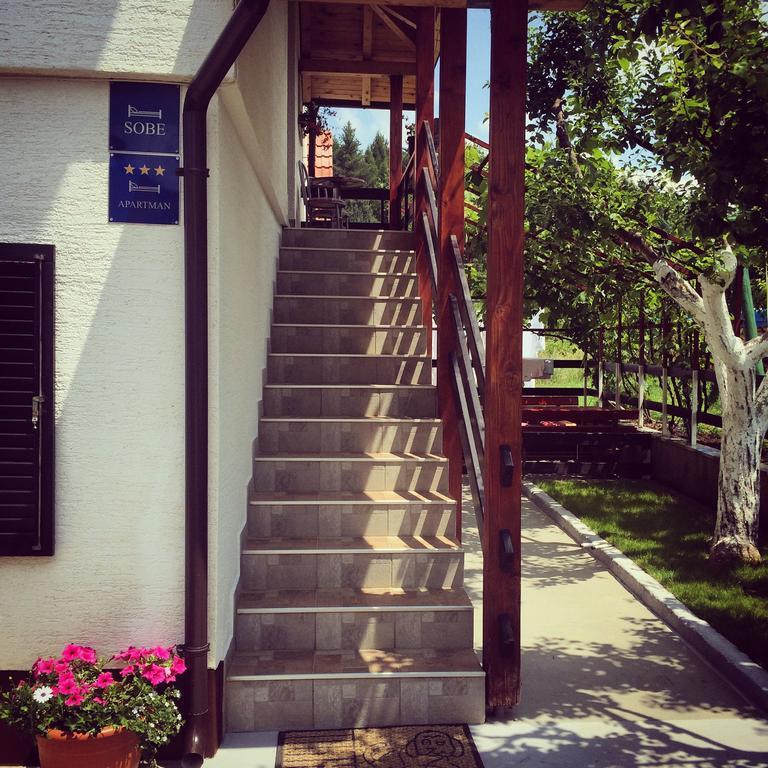 House Leonarda Hotell Grabovac  Exteriör bild